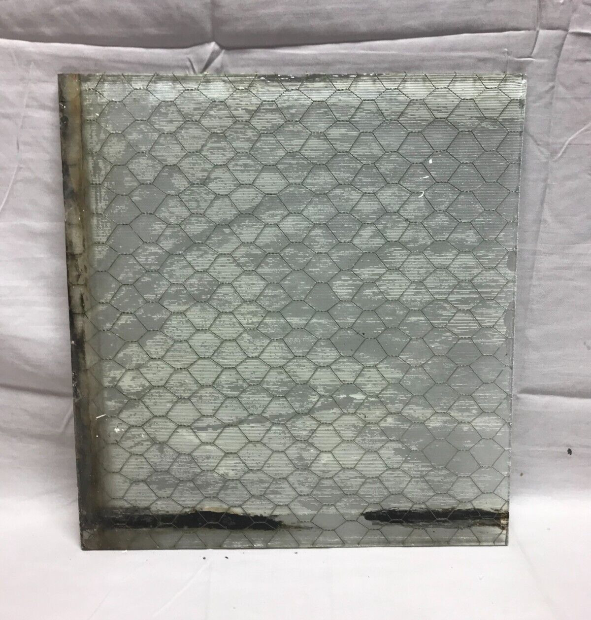 1 Piece Vintage 13×14 Industrial Chicken Wire Safety Security Glass Old 574-23B