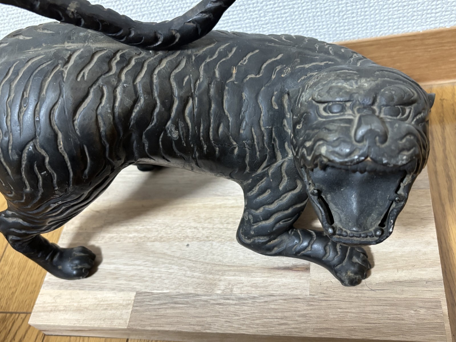 Japanese Antique Metal Large Tiger Statue Animal Sculpture Figurine 11 in 2.2 kg