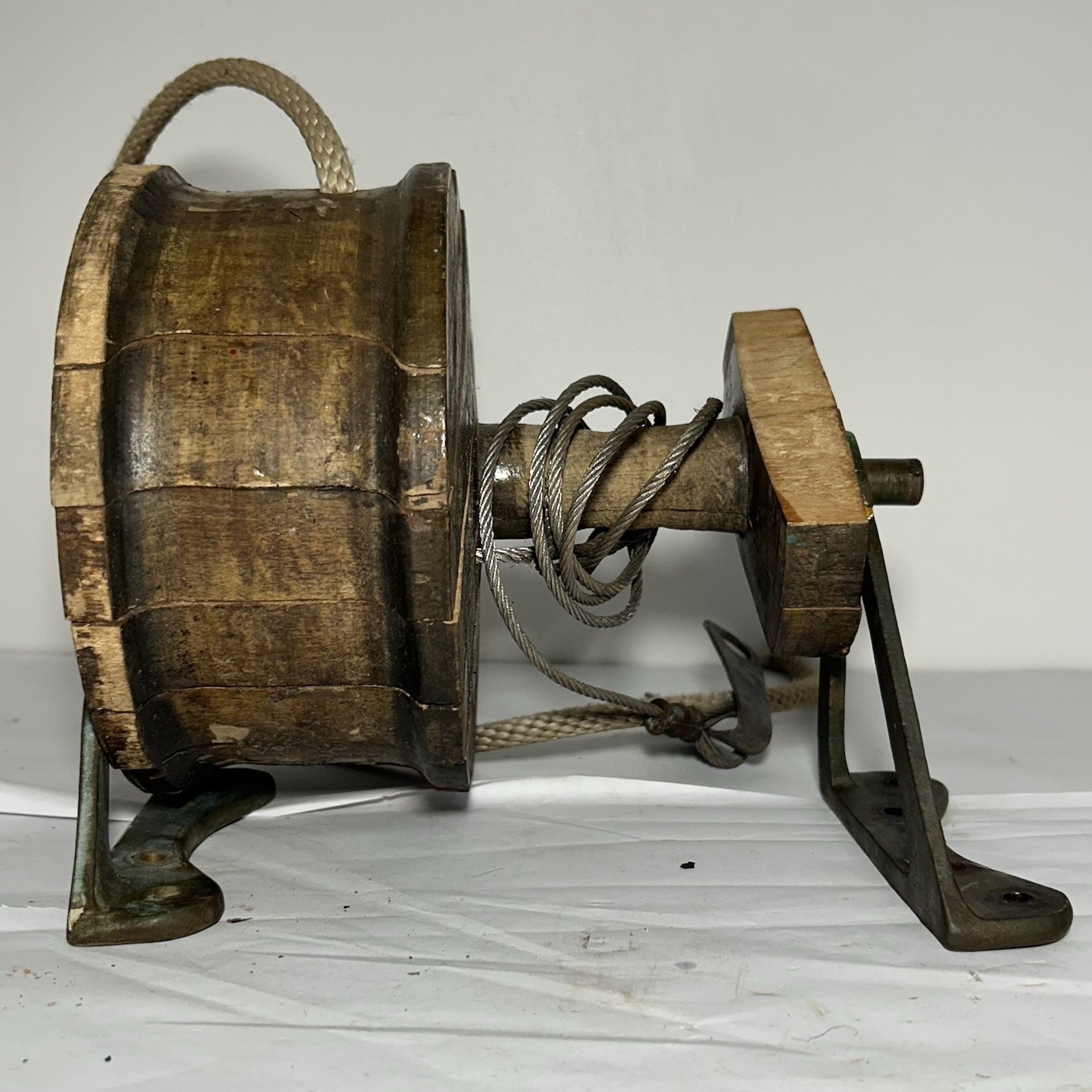 Marine Manual Hand Crank Winch Bronze & Wood ~ RARE Wooden Boat Vintage Pulley