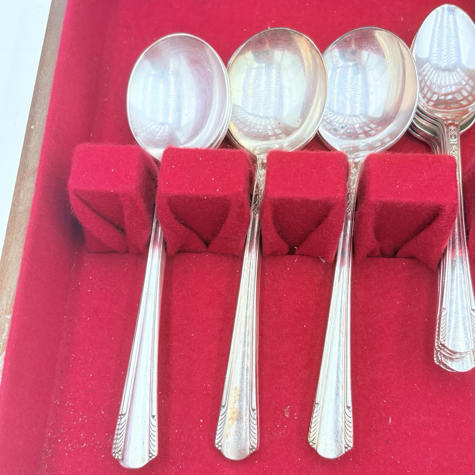 WM Rogers Silverware AA IS – Flatware Set