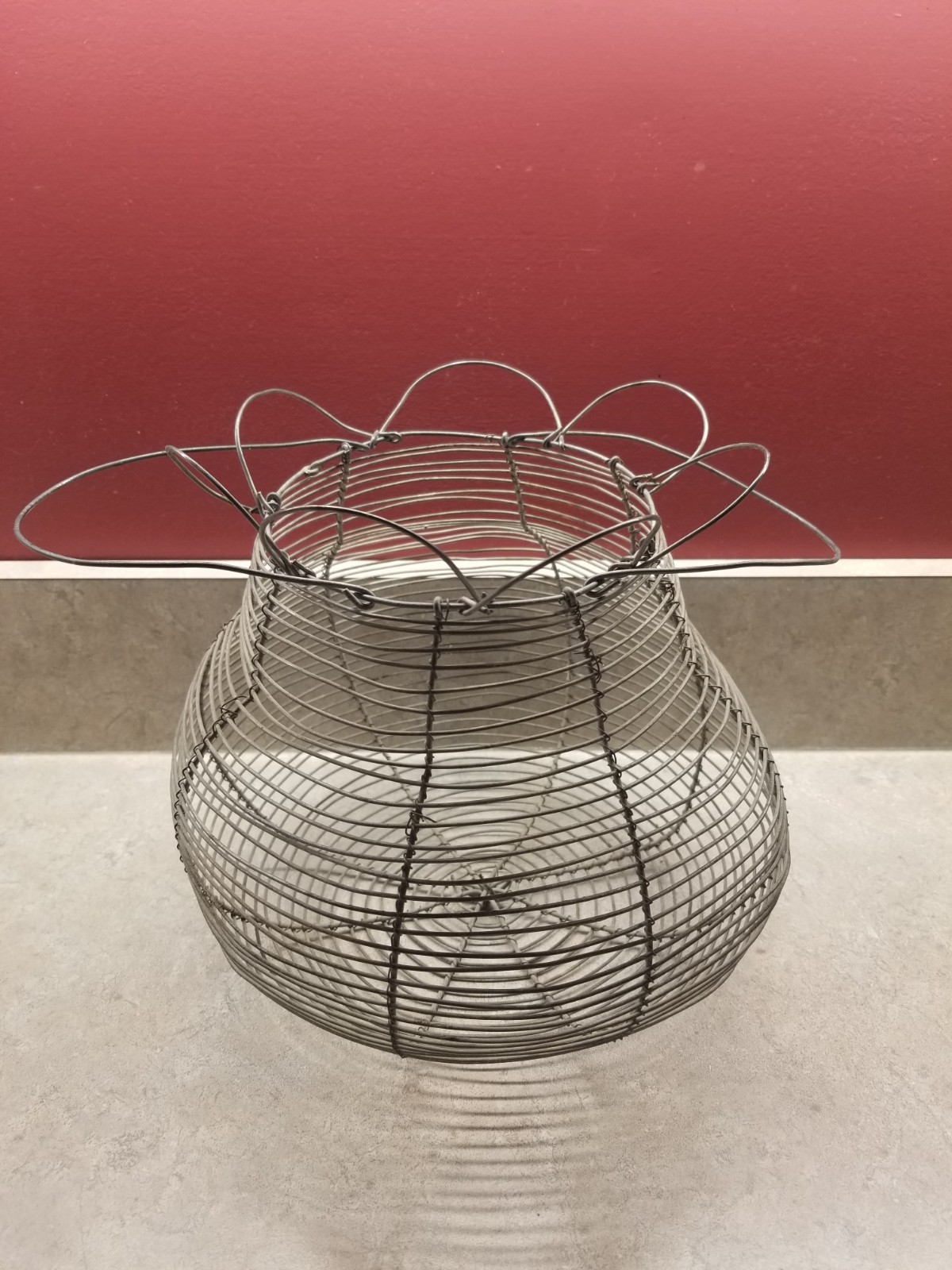Vintage EGG BASKET Wire Metal Round Handled – Closing Top Chicken Country Farm