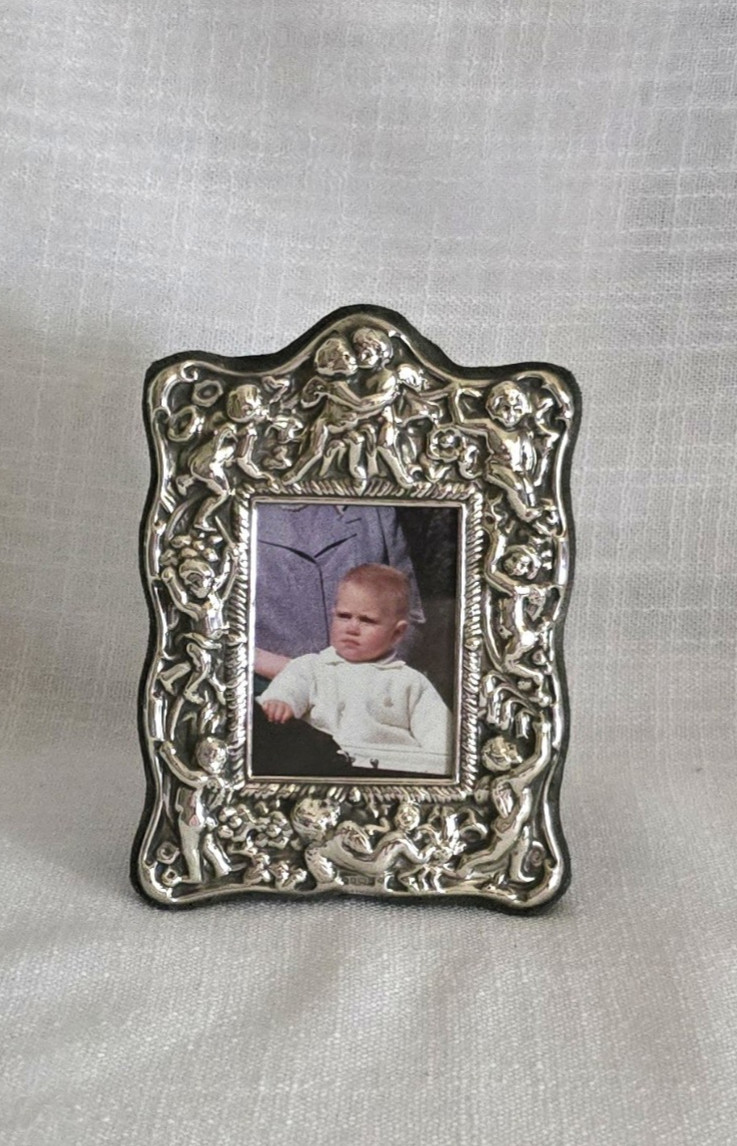 Vintage 1995 Carrs of Sheffield Hallmarked Sterling Silver Photo Frame Cherubs