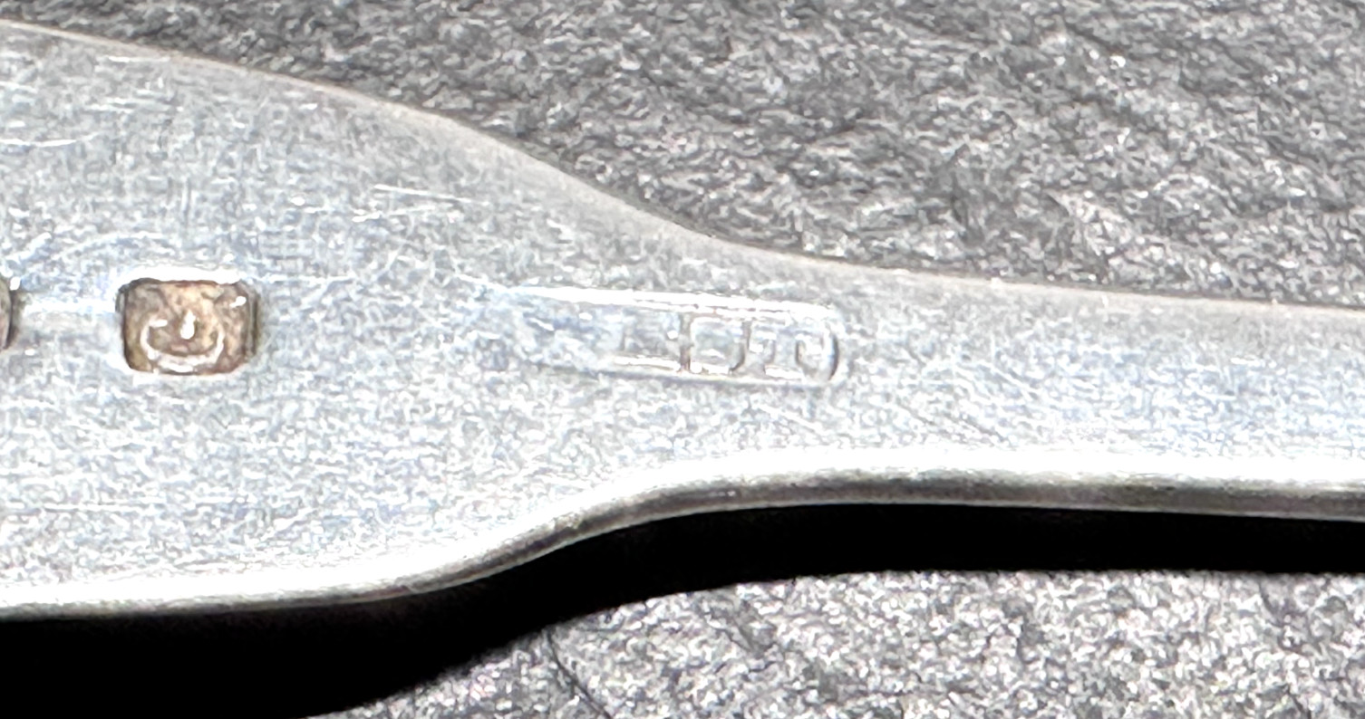 1827 PATRICK MOORE SILVERSMITH DUBLIN IRELAND RAT-TAIL SPOON E253