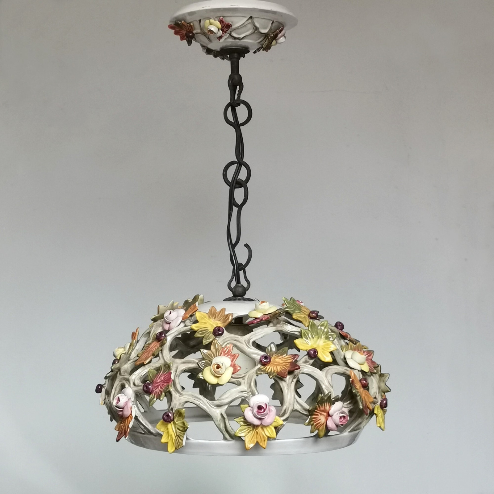 ANTIQUE ITALIAN BASSANO CAPODIMONTE PORCELAIN FLOWERS PENDANT CEILING LIGHT VTG