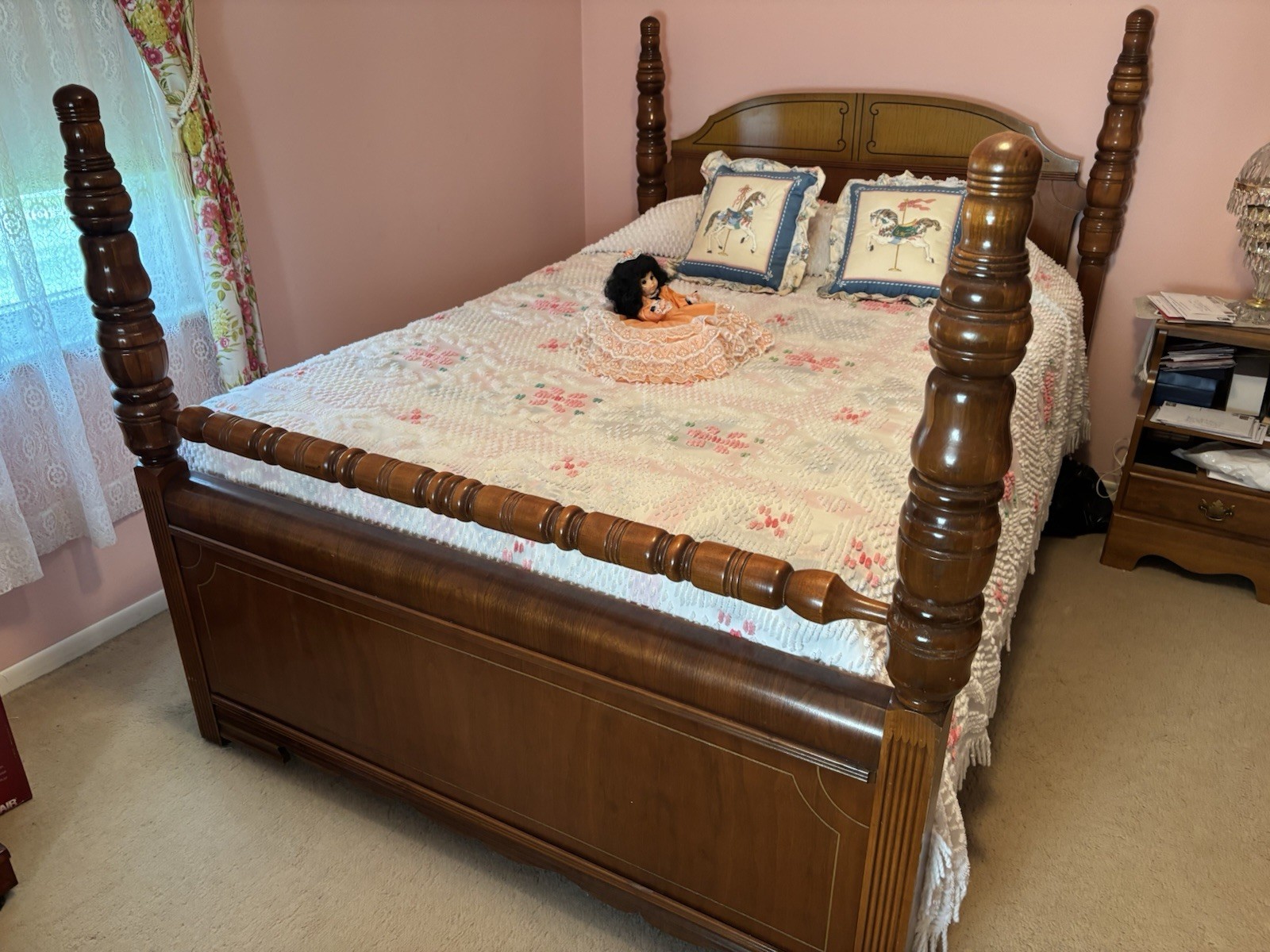 WATERFALL VINTAGE 4 PEiCE BEDROOM SET WITH MIRROR