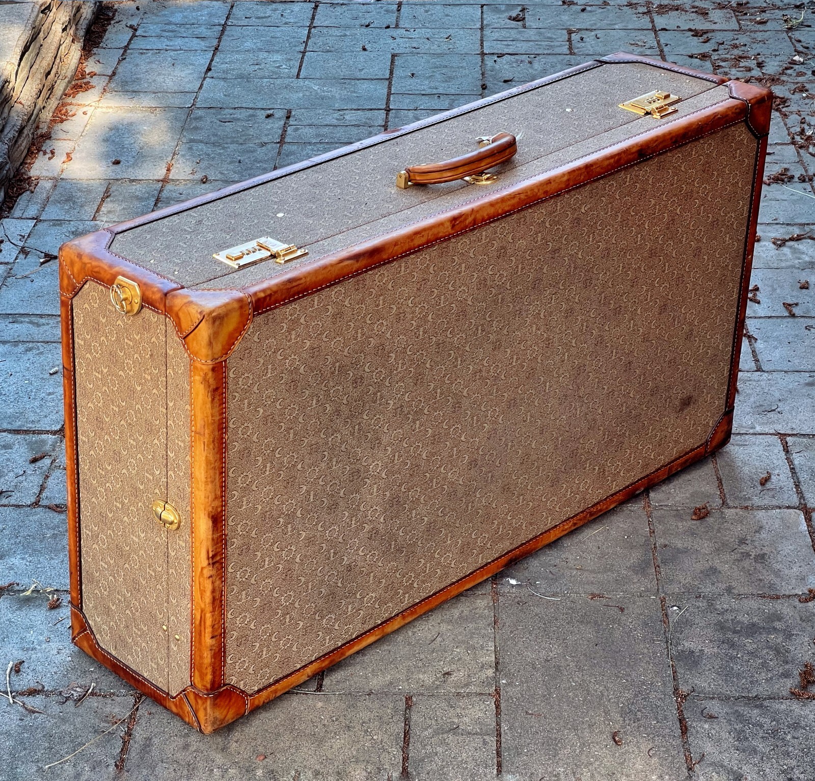 Antique Vintage Steamer Trunk (Compact) 32 x 10 x 20 Inches