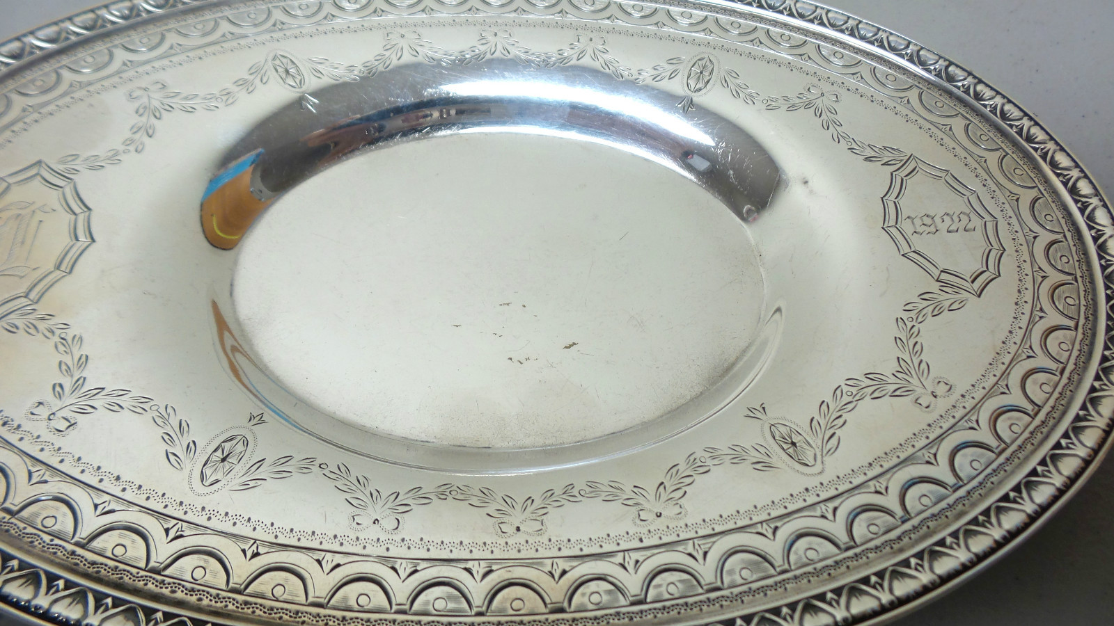 ANTIQUE MOUNT VERNON STERLING SILVER SMALL OVAL TRAY, ENGRAVED DECORATION