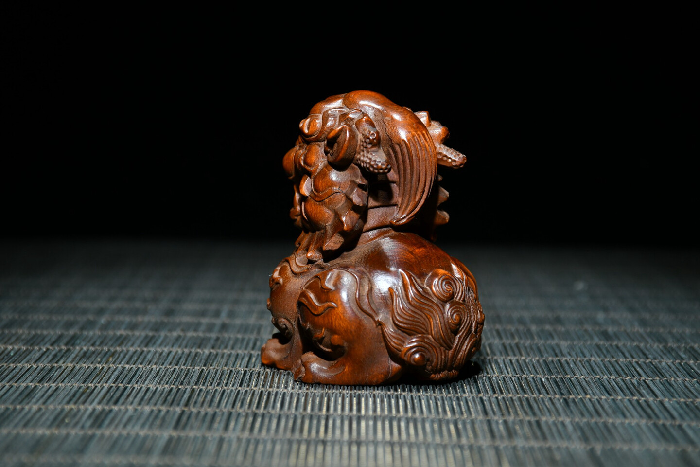 Home Decor Art Gift Chinese Antique Boxwood Sculpture Hand Carved Lion Statue