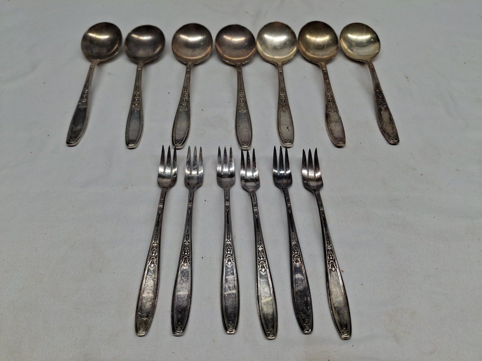 1847 Rogers Bros AMBASSADOR Silverplate Flatware Soup Spoons / Horsdoeuvre Forks