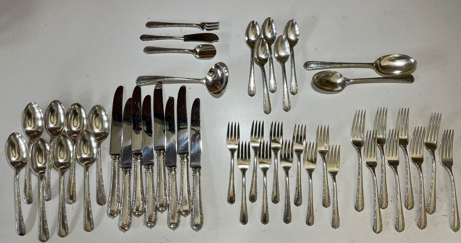 MCGLASHAN CLARKE & CO 76 PC SET KING’S PLATE MCG5 MAYFLOWER SILVERPLATE
