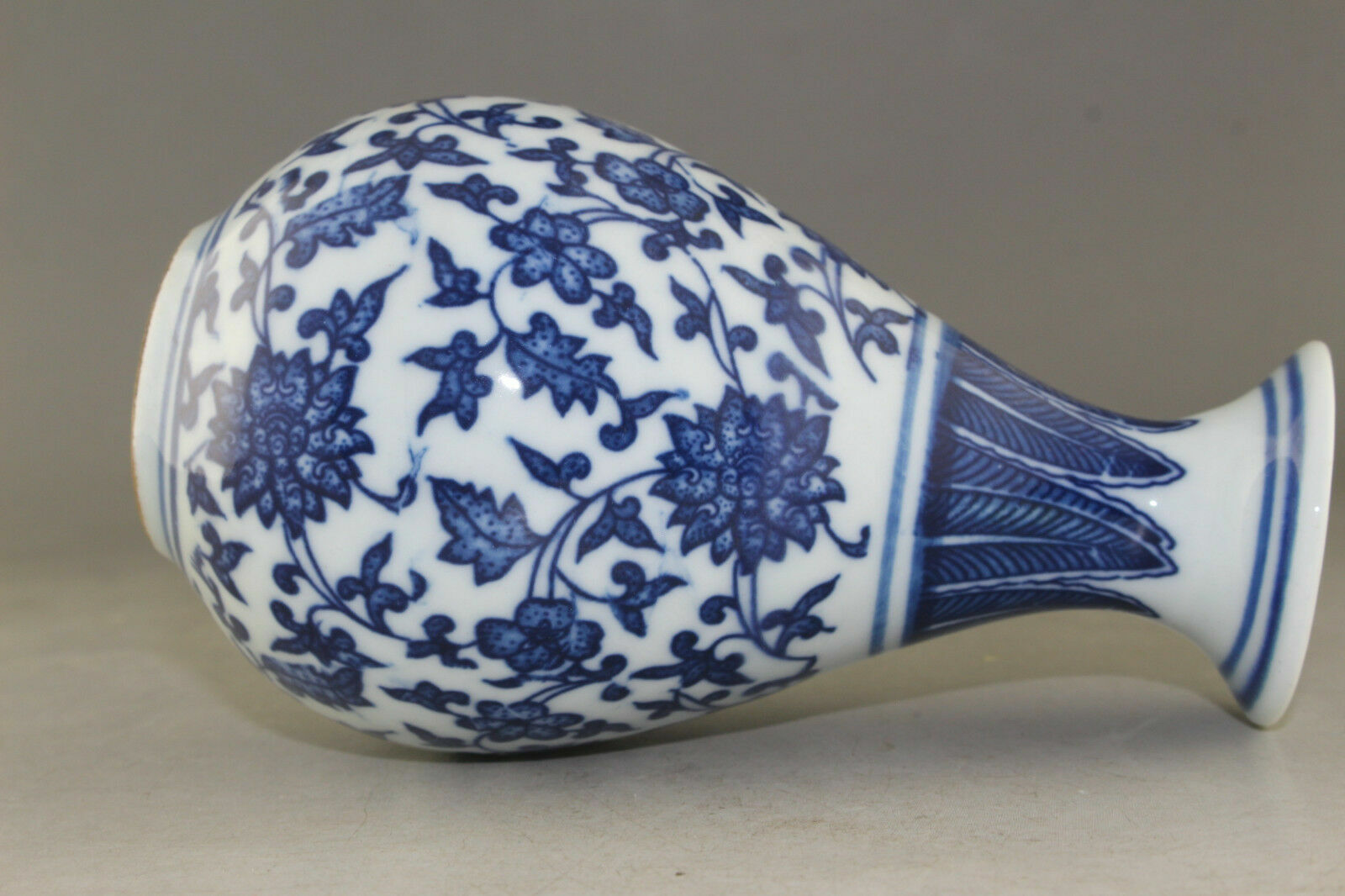 RARE BLUE AND WHITE PORCELAIN FLOWER VASE OF CHINESE ANTIQUE ss