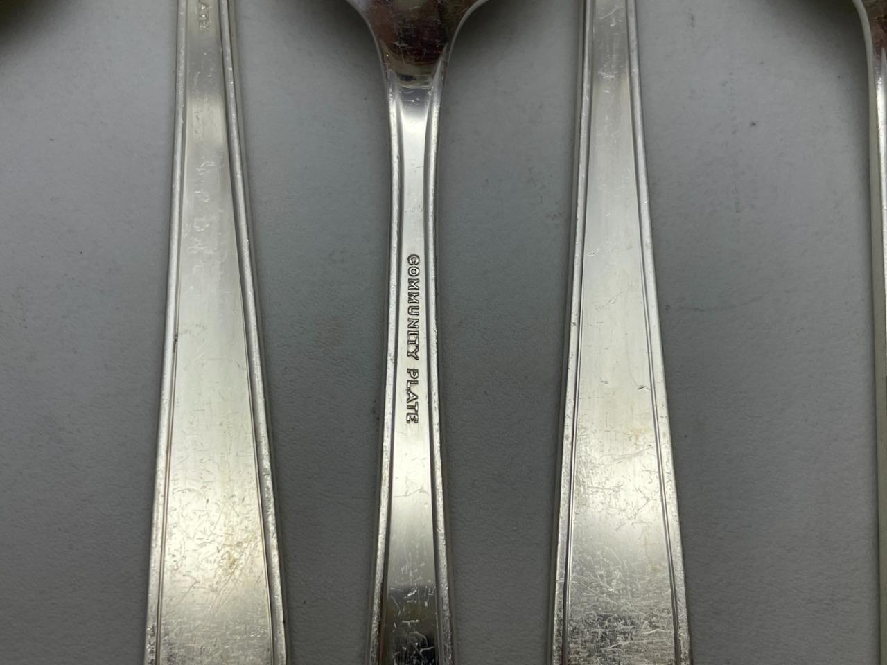 1935 ONEIDA SILVERPLATE *BERKELEY SQUARE* 8 TABLESPOONS