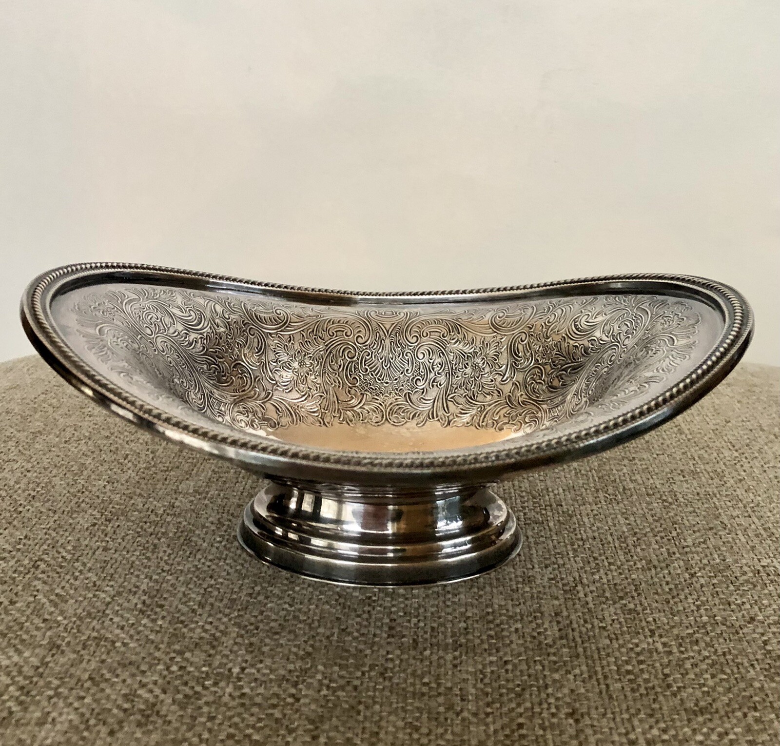 VTG Ellis Barker Silverplate Oval Pedestal Dish Bowl w/Menorah Mark, 6.5″