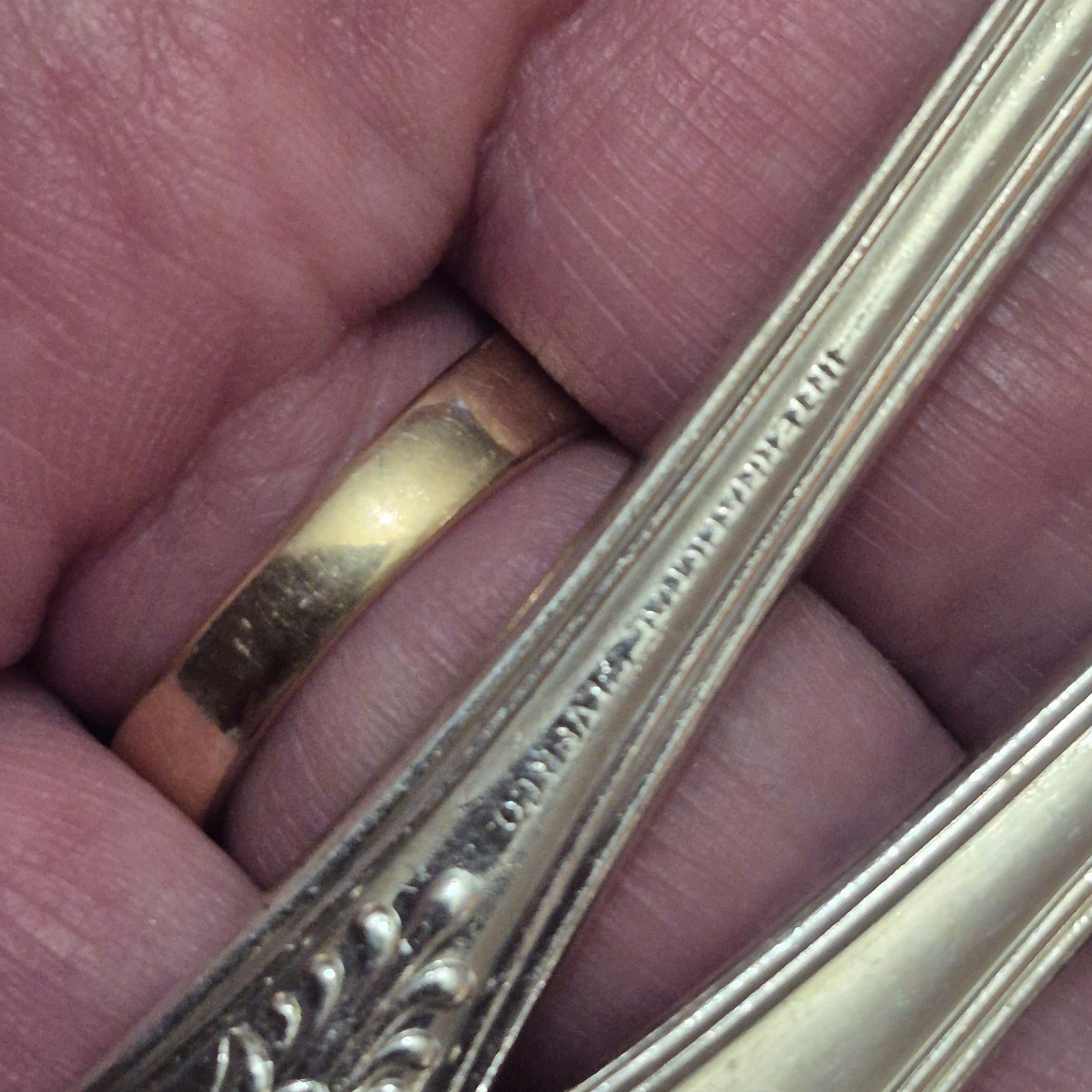 70 pcs ANTIQUE “KINGS” PATTERN FLATWARE BY GORHAM AND INTERNATIONAL SILVER