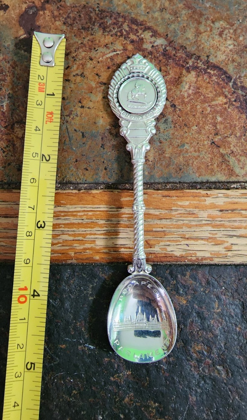 NICE! BUDAPEST 🇭🇺 PARLIAMENT SOUVINIR SILVERPLATED BON BON🍬 SOUVENIR SPOON
