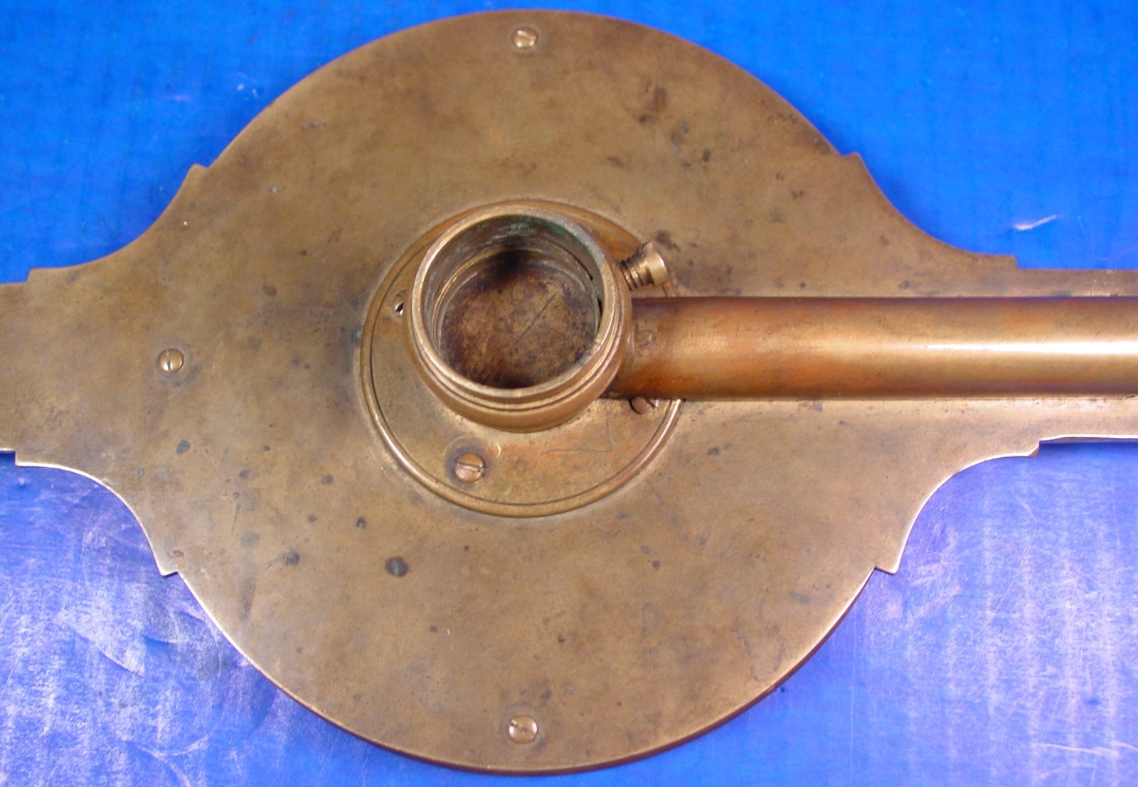 1740 John Gilbert Plain Compass + Original Box – Rare 18th Century Compass