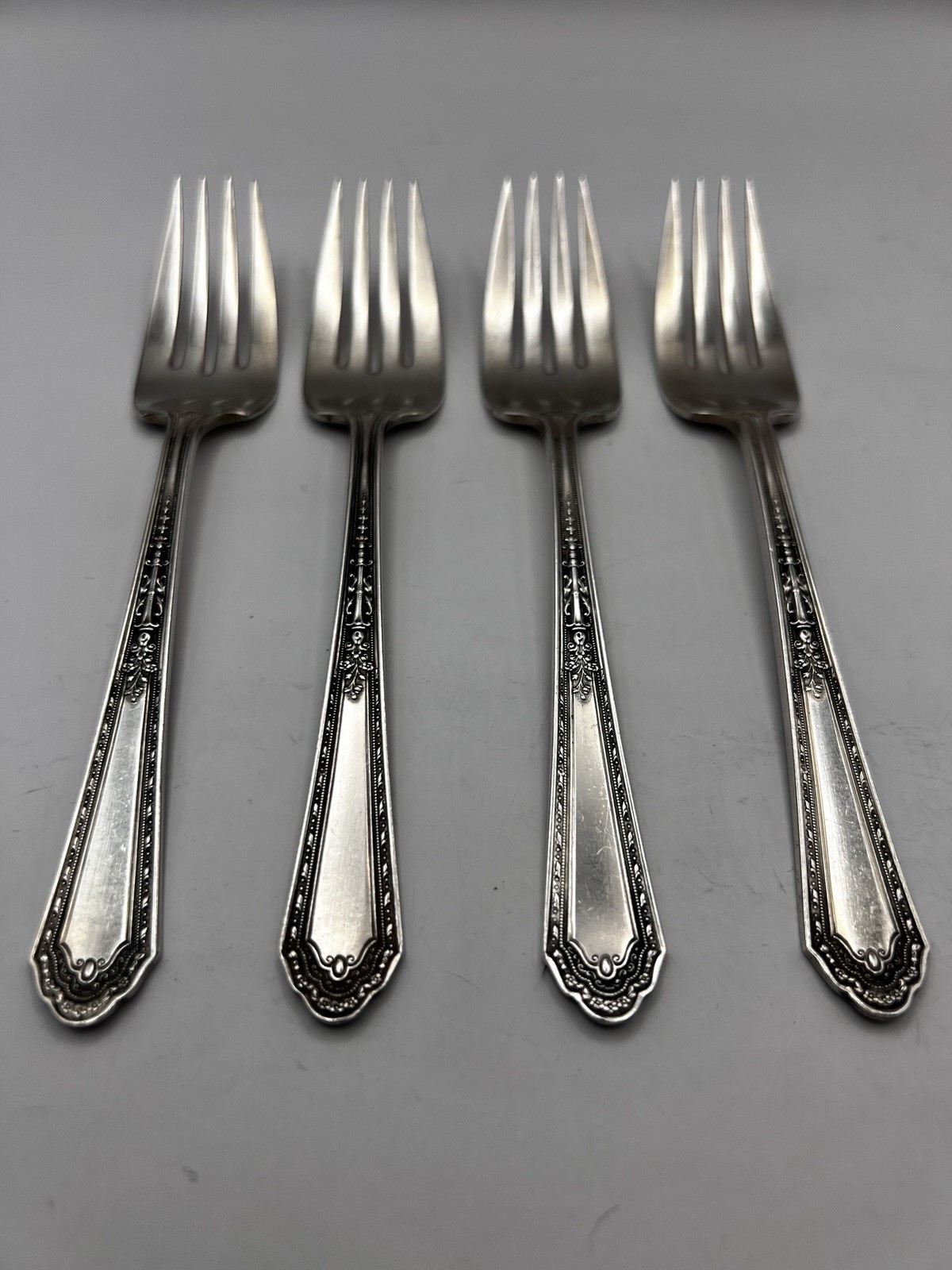 4-Salad Forks Holmes Edwards 1925 Silver Inlaid Super Plate Flatware Romance