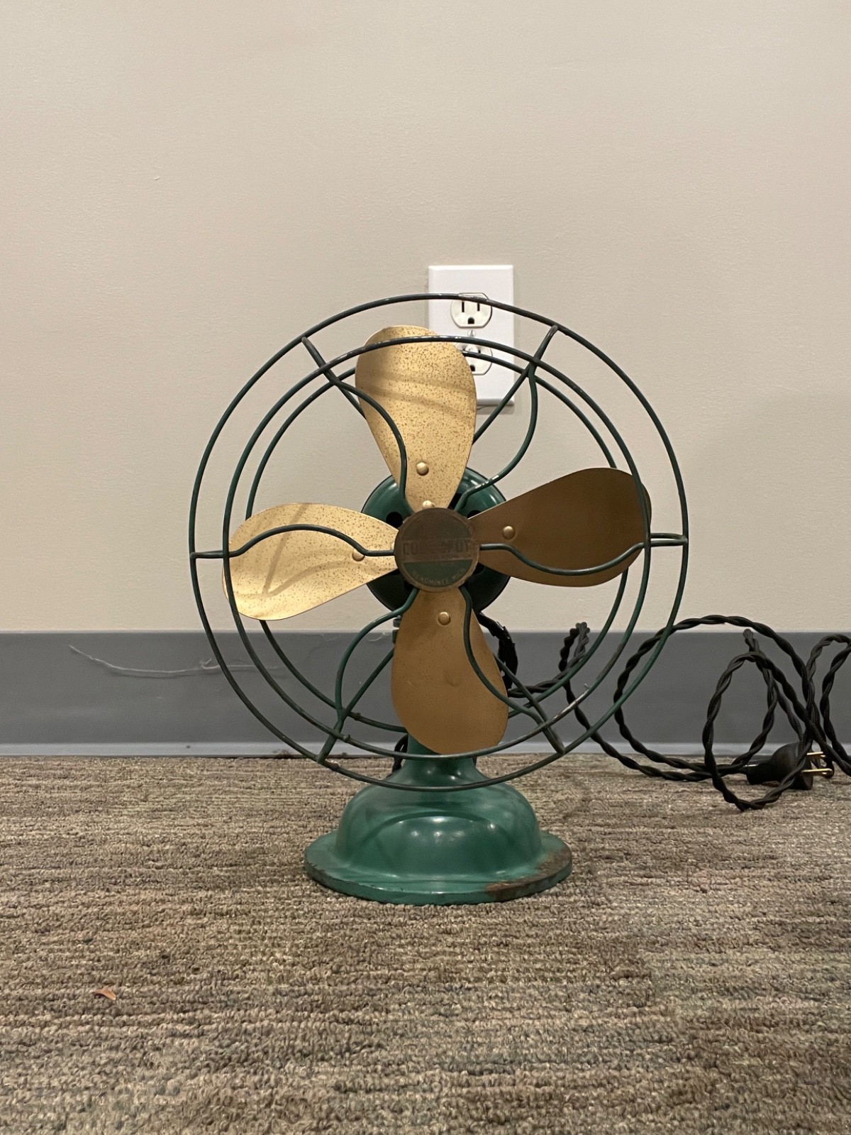 RARE Cool Spot 8″ Oscillator fan by Signal Electric. Ideal Restoration project.