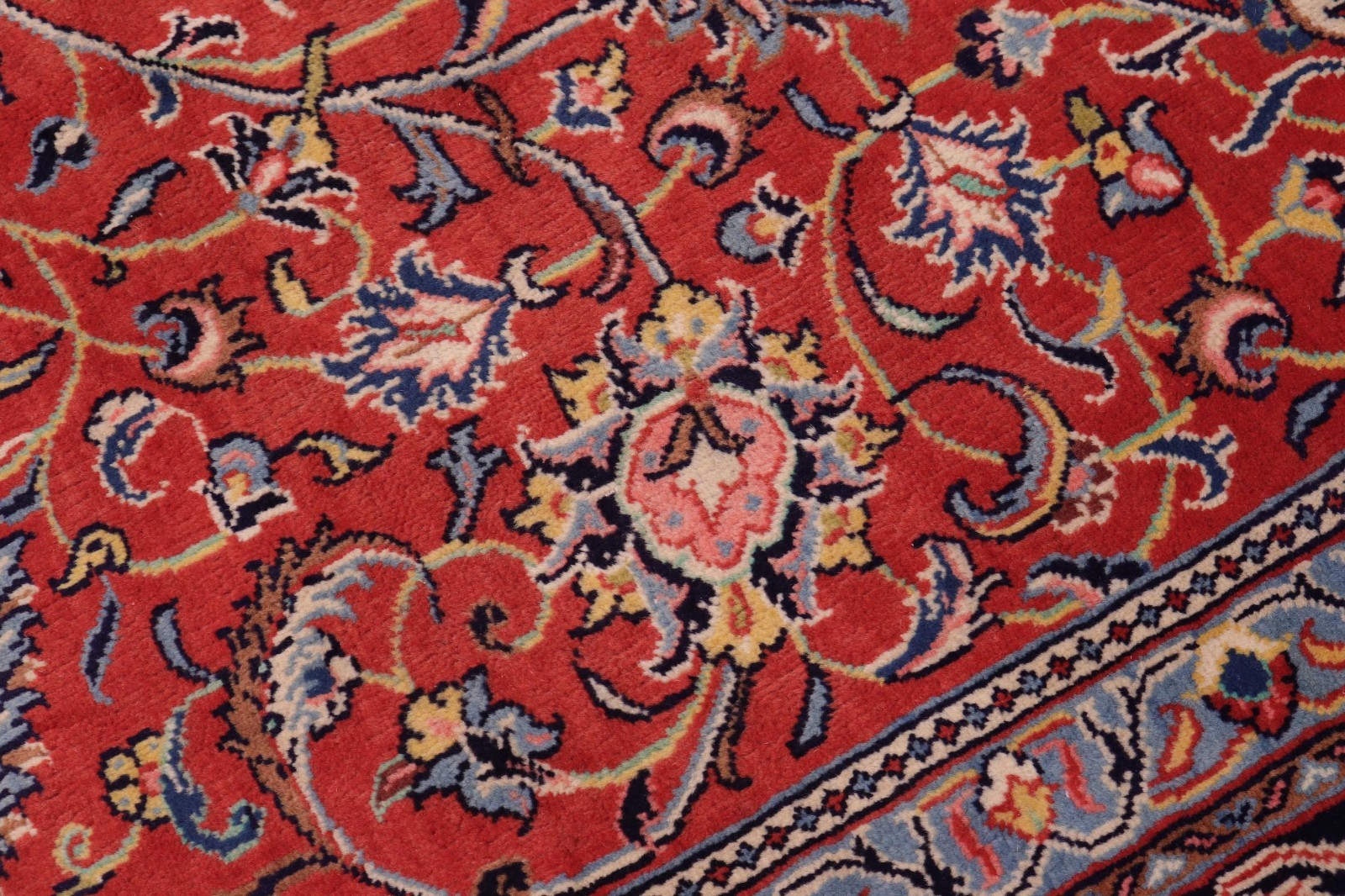 Hand-Knotted Wool Rug – 9.9 x 13 ft – Large Red Floral Medallion Traditional