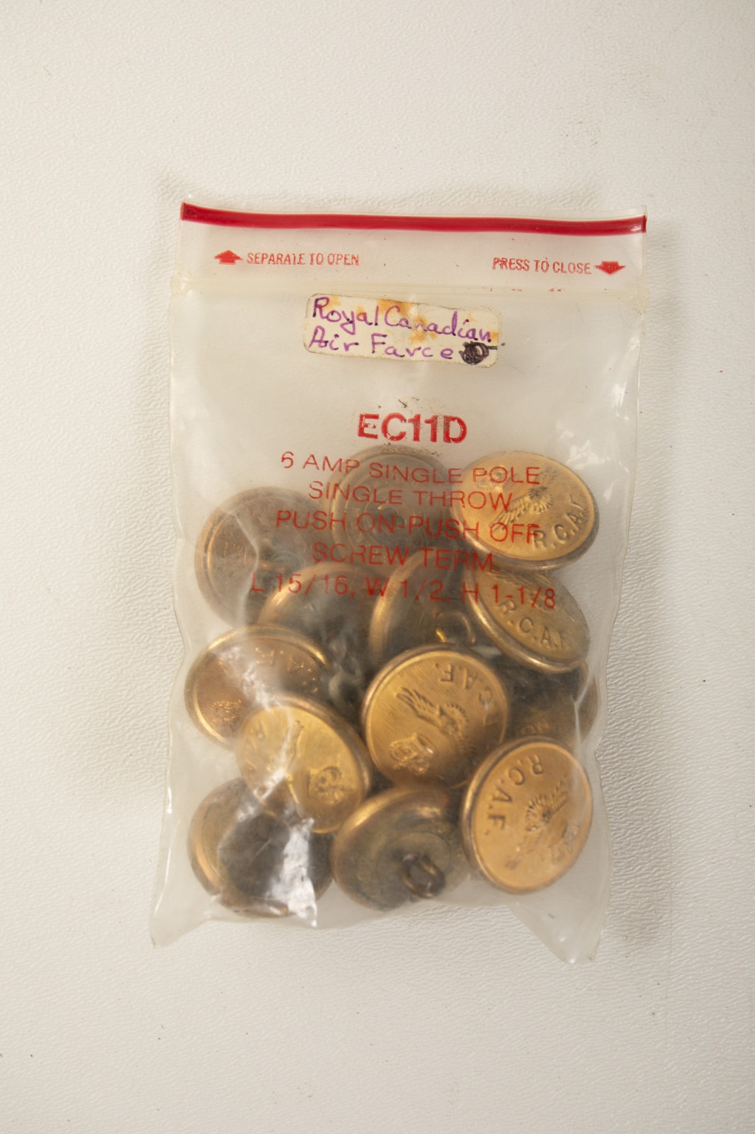 RCAF Royal Canadian Airforce 15 Button Lot (P3L-18/JSF6)7/8″ Brass Gaunt Sculley