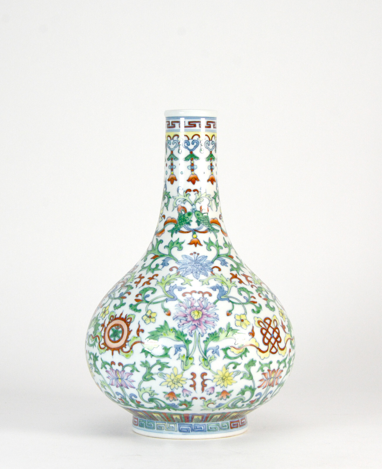 Fine Chinese Qing Qianlong MK Doucai Floral Gallbladder Form Body Porcelain Vase