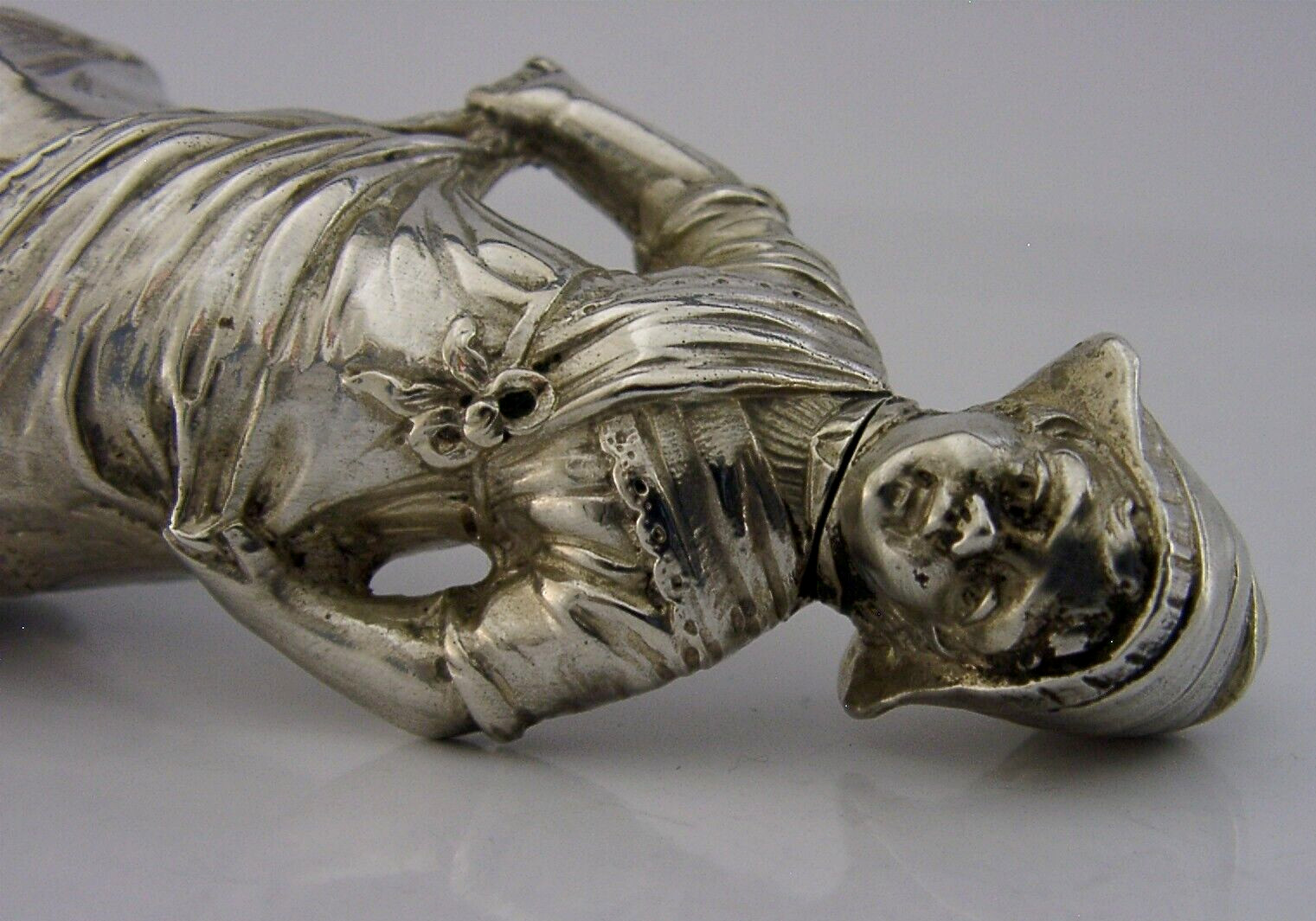 SOLID SILVER GERMAN DUTCH GIRL PEPPER POT c1900 3.25 inch HEAVY 60g