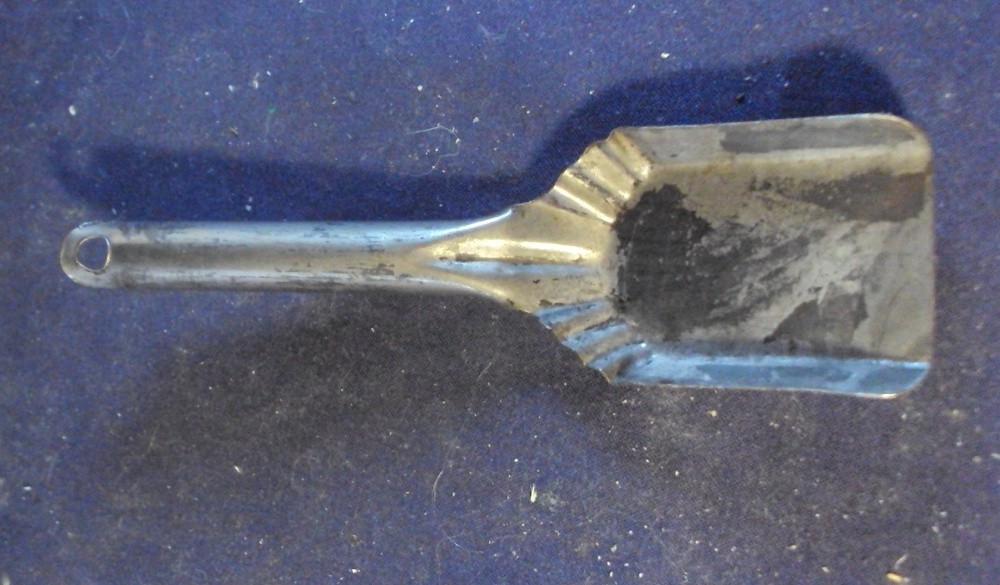 Mini Miniature coal shovel 6″ long pressed steel toy