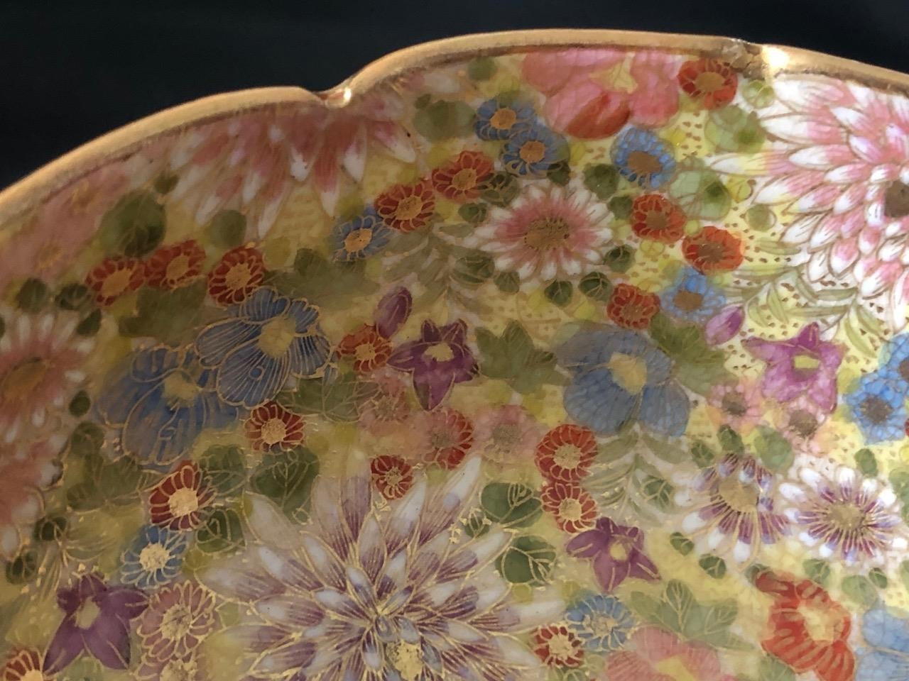 GOOD ANTIQUE JAPANESE MEIJI SATSUMA PORCELAIN HAND PAINTED MILLEFLEUR BOWL.