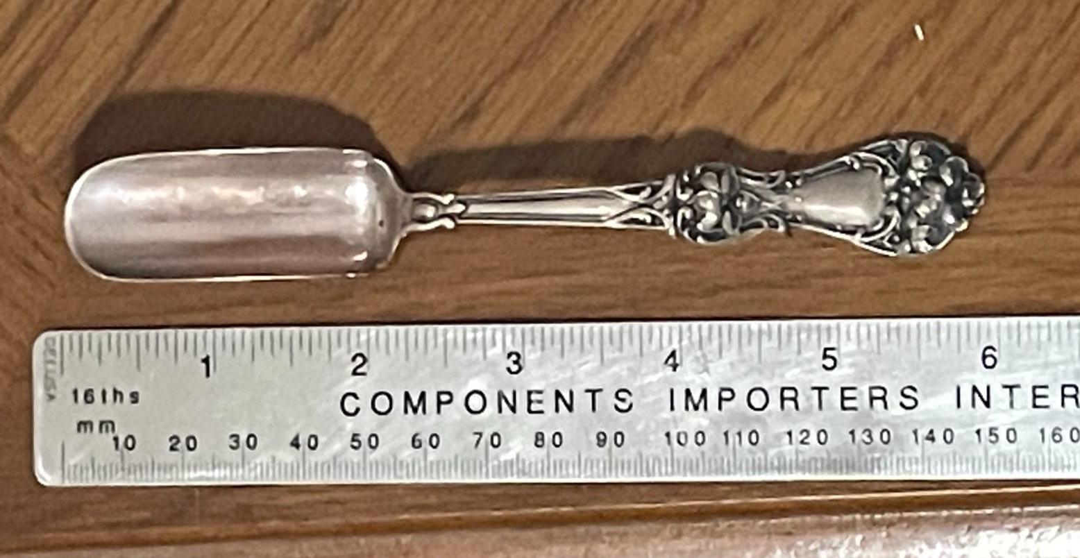 MANCHESTER STERLING SILVER CHEESE SCOOP- 23 g