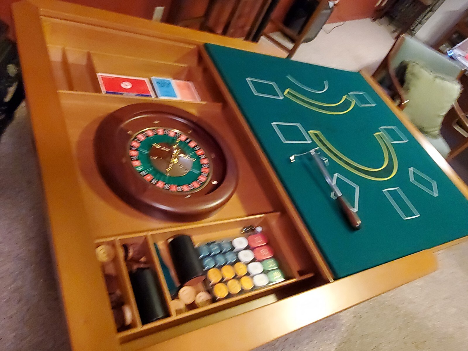 Expandable Wooden Inlay Game Table