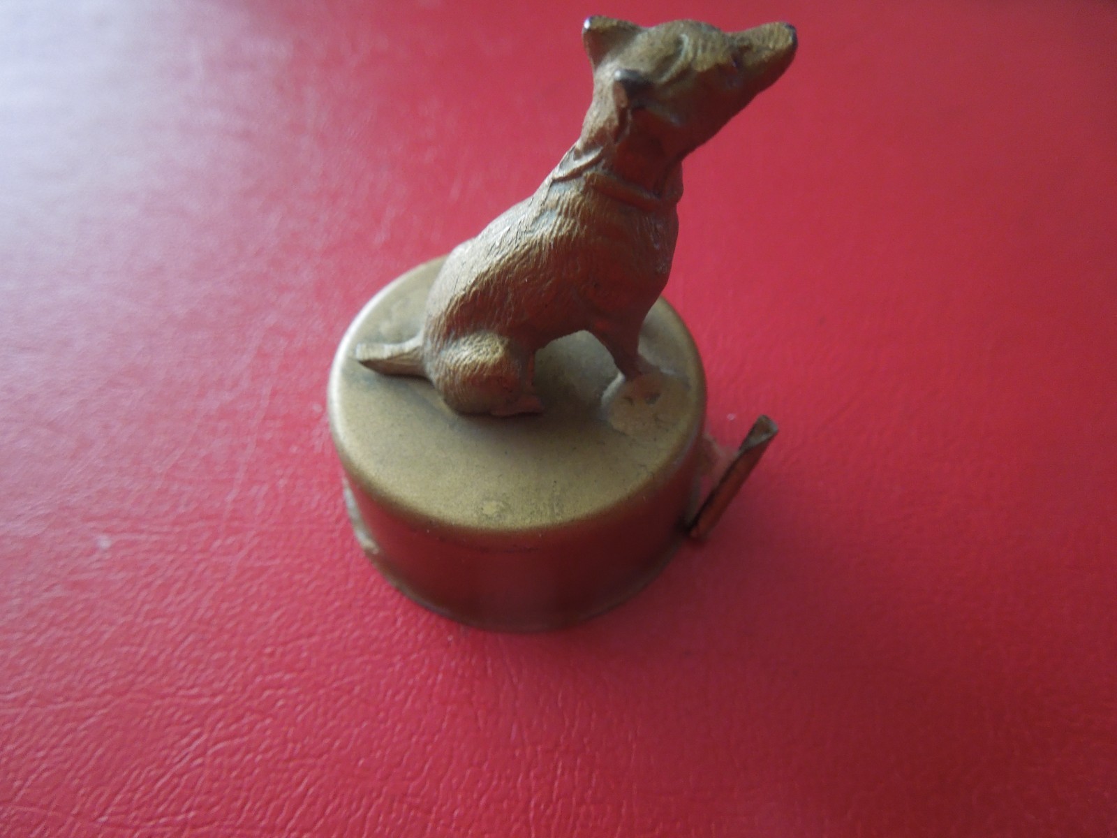 J7852 ANTIQUE DUTCH ? FIGURAL DOG MESSURE TAPE TOOL See Description
