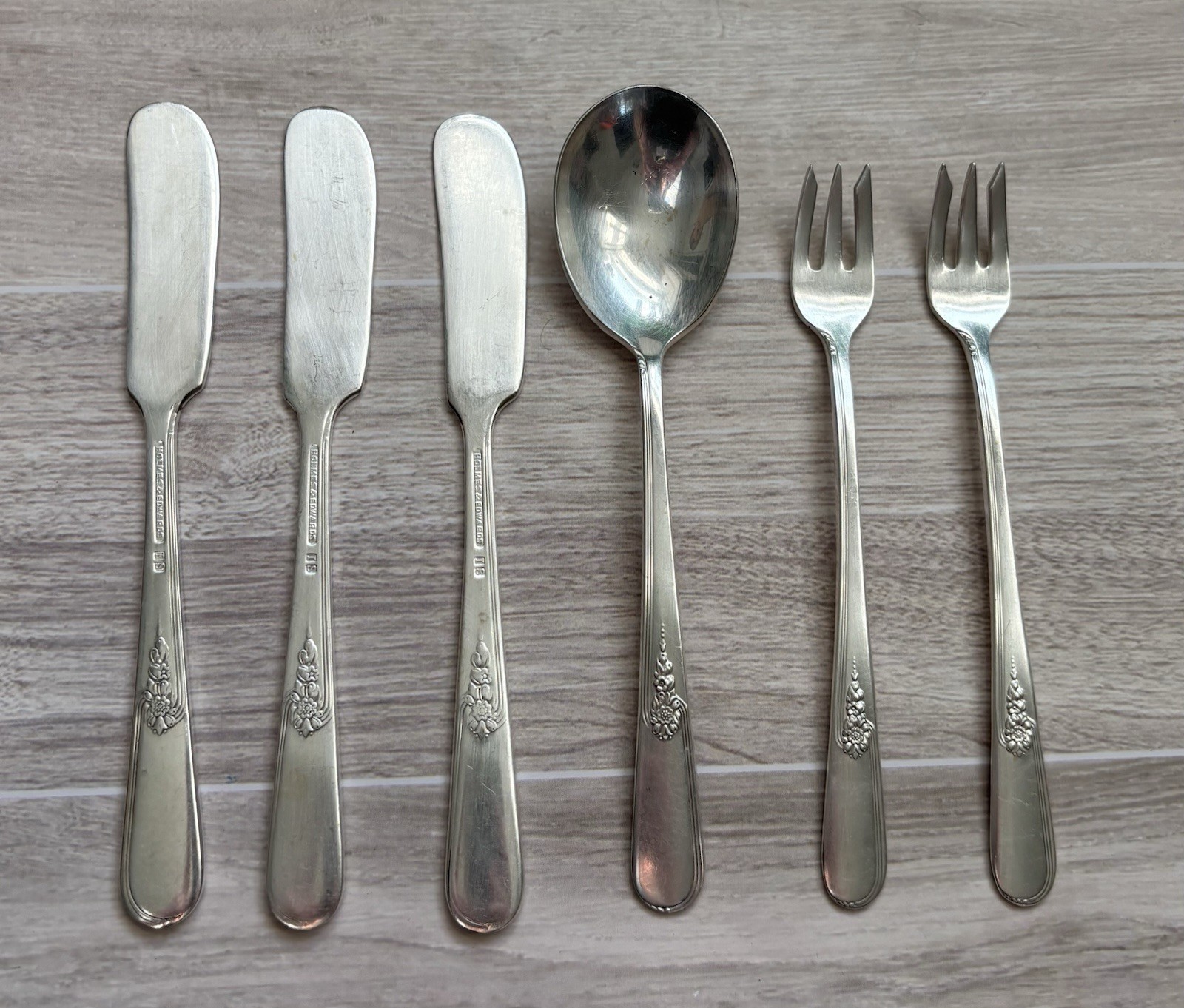 Holmes & Edwards YOUTH Cocktail Forks Butter Knives/Cheese Spreaders Sugar Spoon