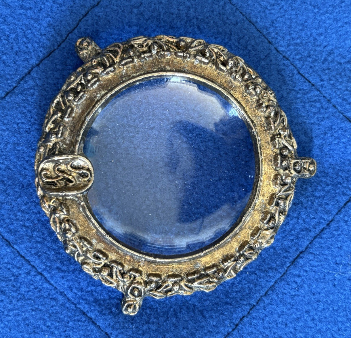 Vintage Round Gold Tone Clear Glass Magnifying Glass