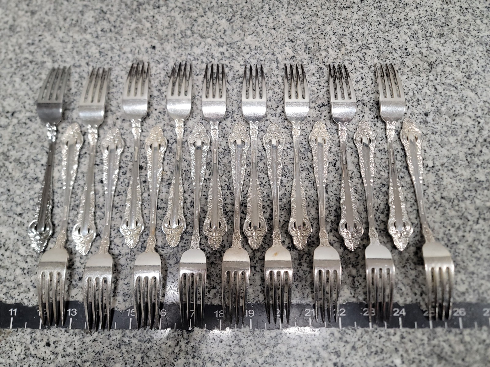 Reed & Barton Mirrorstele Silver Plated Flatware 84pc Dinnerware Set
