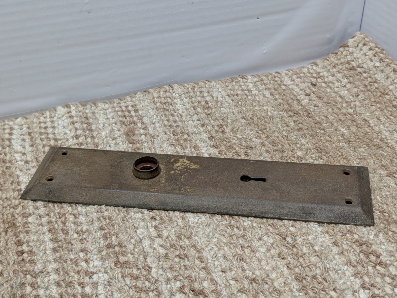 2 3/4″ x 10 7/16″ Antique Brass Plated Stamped Steel Door Knob Plate