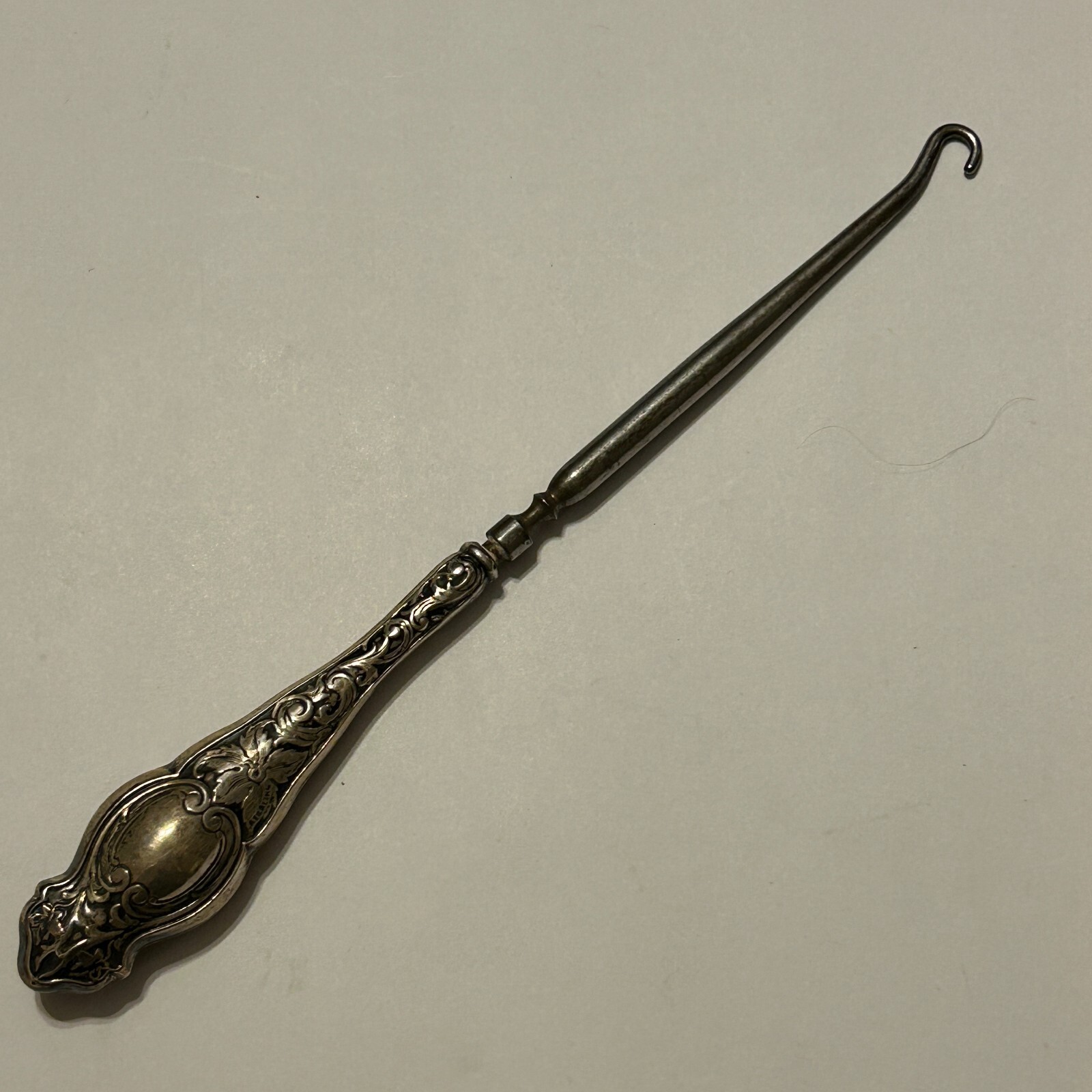 Vtg Sterling Silver 925 Victorian Orante Art Nouveau Repousse Button Hook 8″ 43g