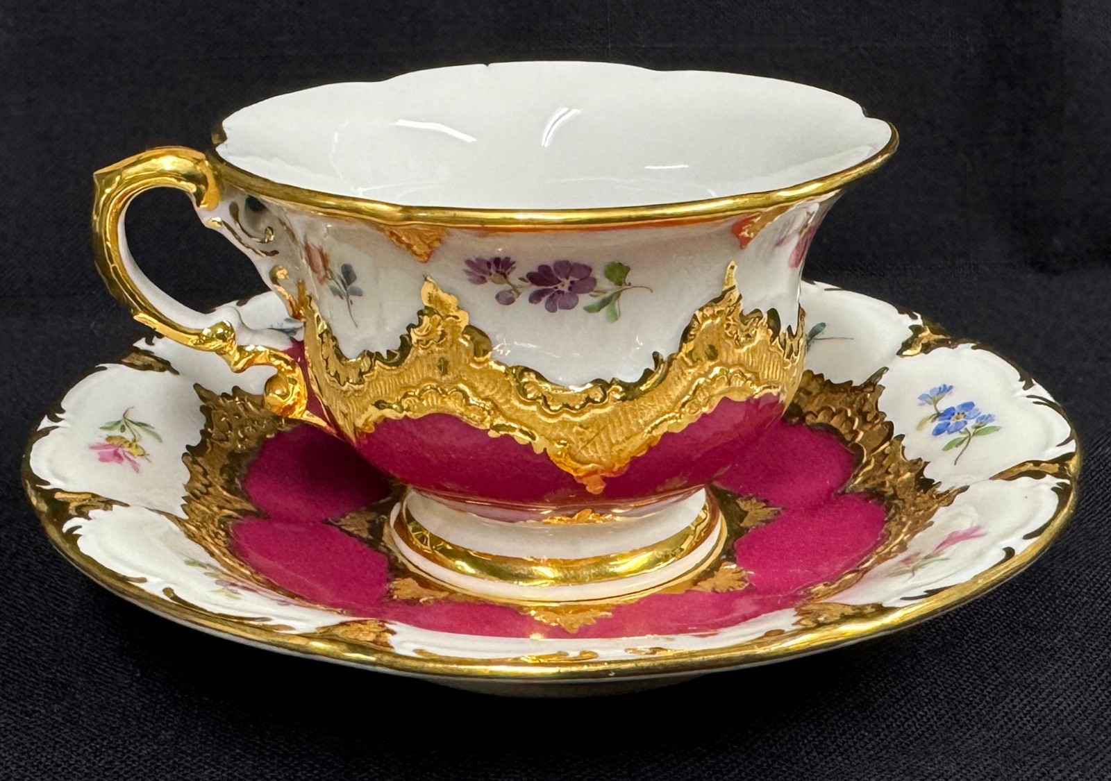 Meissen Mocha/Espresso Cup, Meissen B-Form Red & Gold by E.A. Leuteritz
