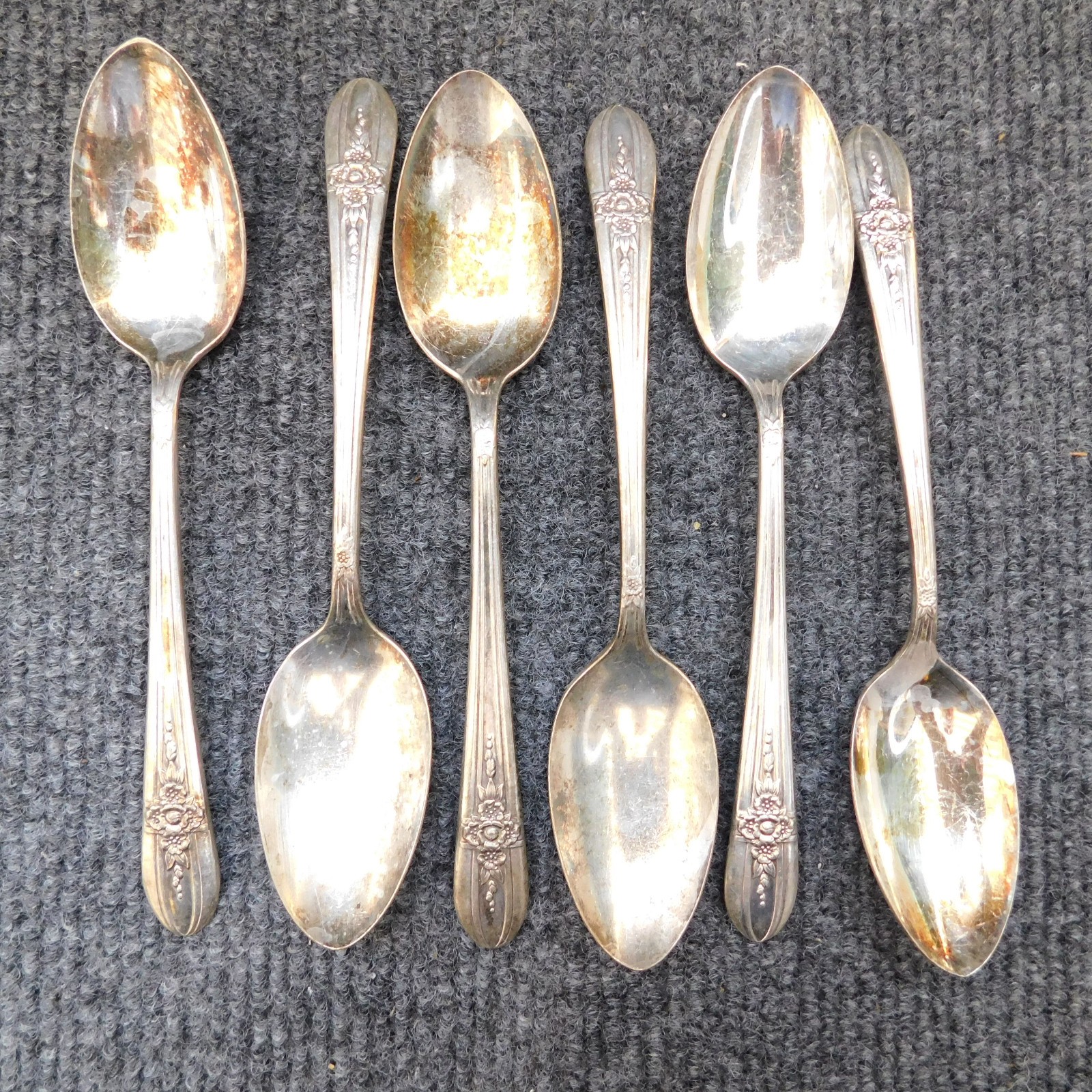 William Rogers TRIUMPH Spoons Lot Set 6 Extra Plate Flatware Silverware Dinner