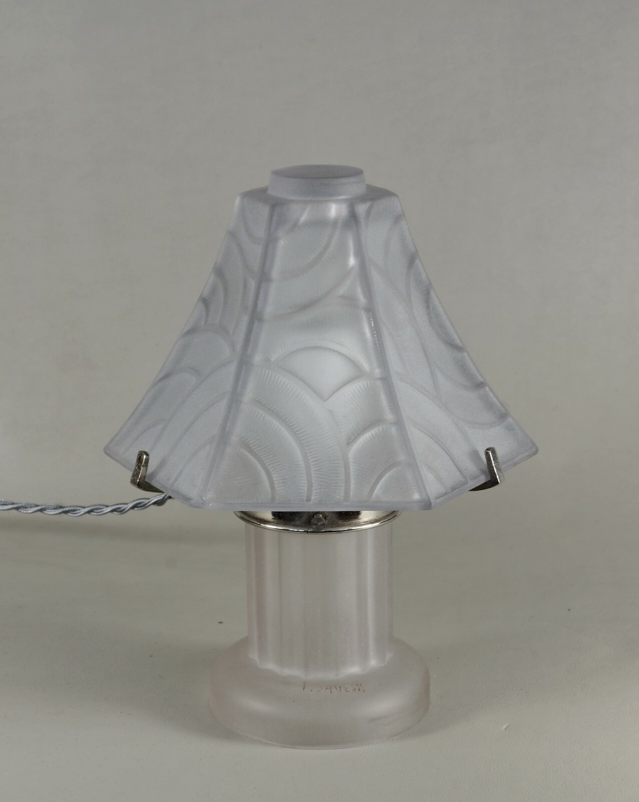 Pierre d’Avesn LORRAIN DAUM : a small French 1930 ART DECO night lamp … France
