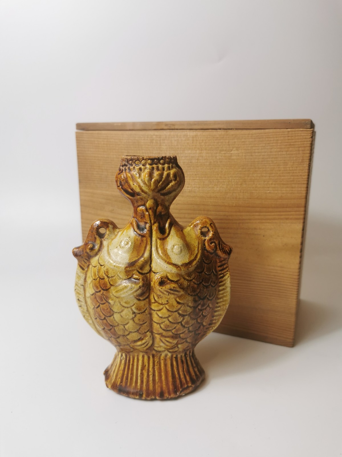 ancient Chinese Tang dynasty brown and white glaze twin fish vase