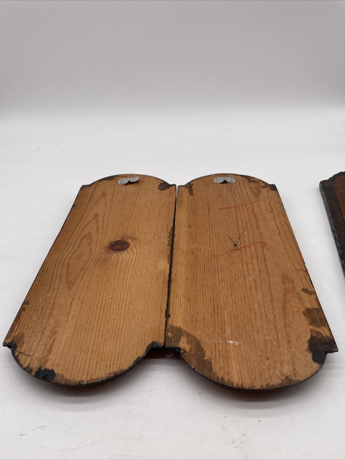 Set Of 2 Vintage Revolutionary War Soldiers Distressed Pine Plaque Hanging Art