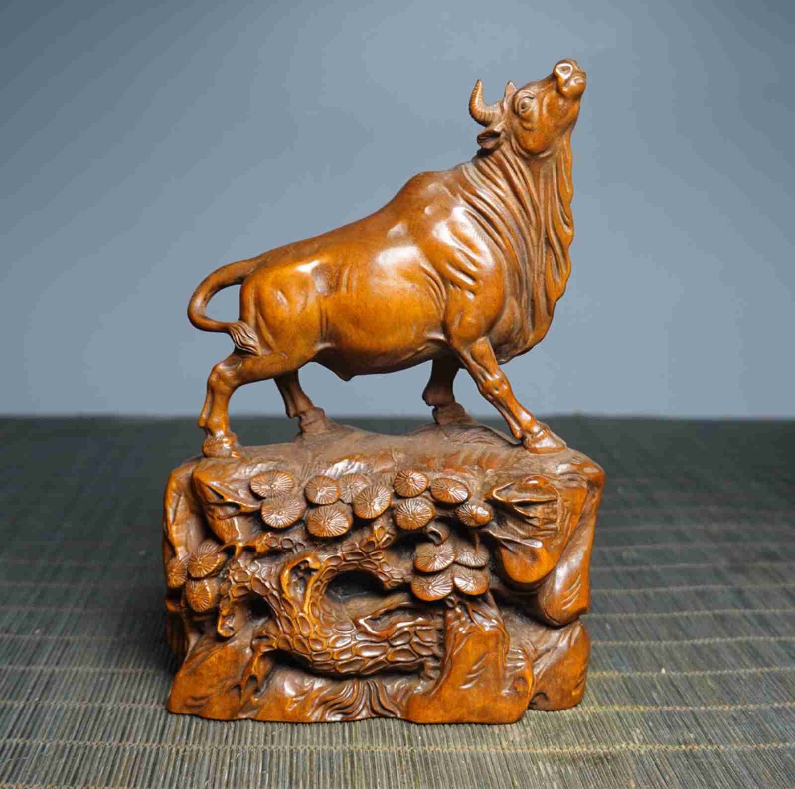 Chinese Natural Boxwood Hand-carved Exquisite OX (牛气冲天) Statue 5669