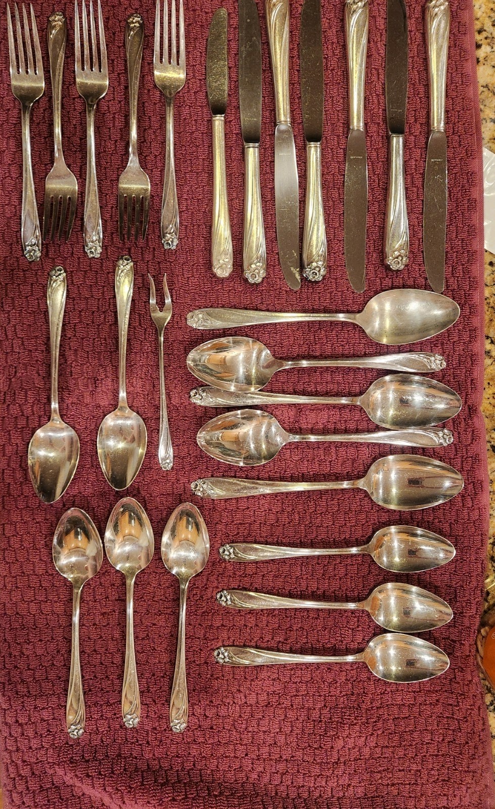 huge Lot DAFFODIL SILVERPLATE Pickle Fork Knives Youth Knife ROGERS Spoons Forks