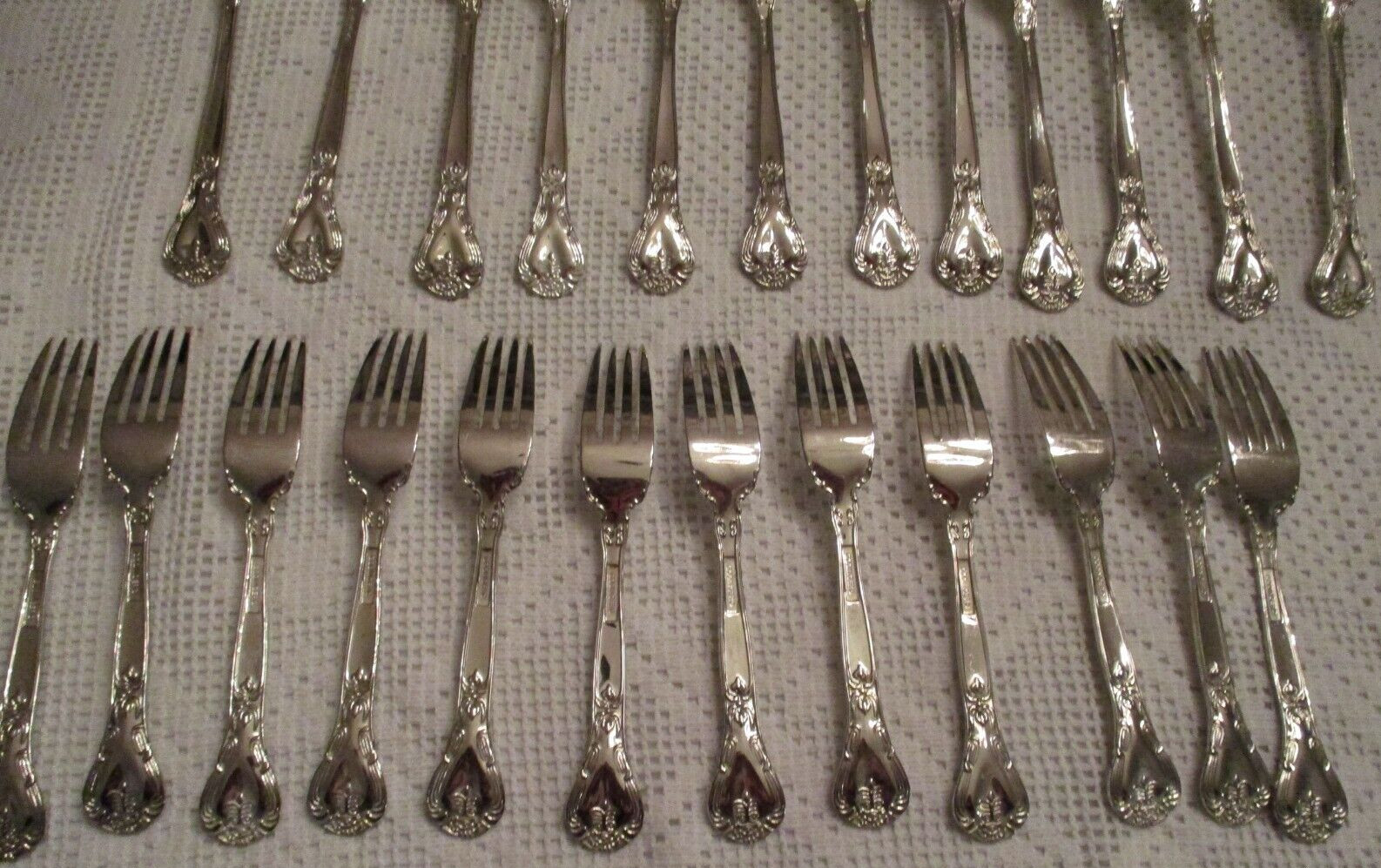 Godinger Grand Master Silver Plated Flatware Service for 12-Soup Spoons Misssing