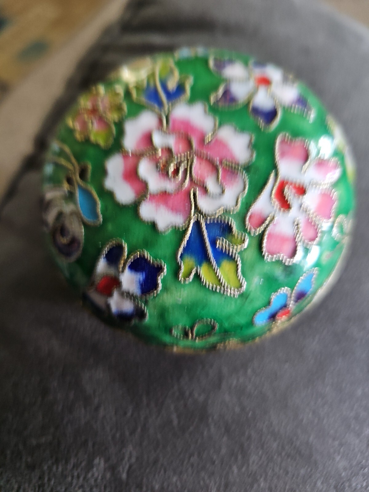 Chinese Cloisonne Jewelry Box #10Size: approx. 3″ (diameter) x 1.5″ H(7.5cm x