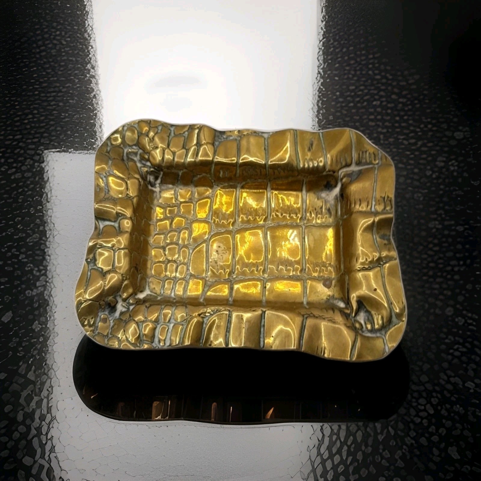 Old Vintage Brass Reptile Skin Style Texture Small Display Tray –