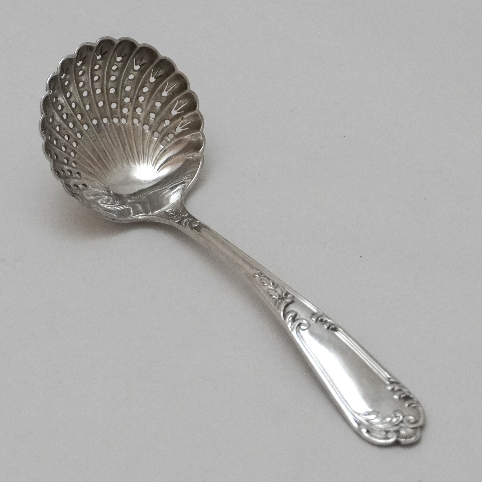 LA REGENCE Design M & W Victorian Silver Service Cutlery Sugar Sifter