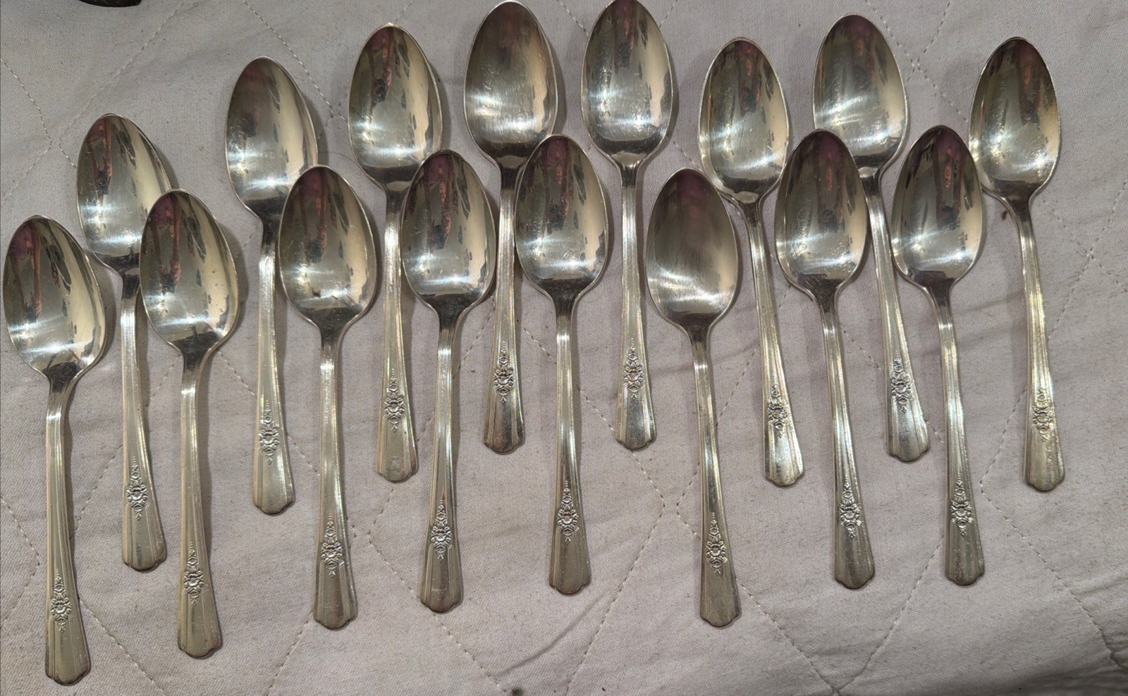 Wm Rogers Vintage DESIRE Silverplate Flatware Servce For Eight, 58 Piece Set