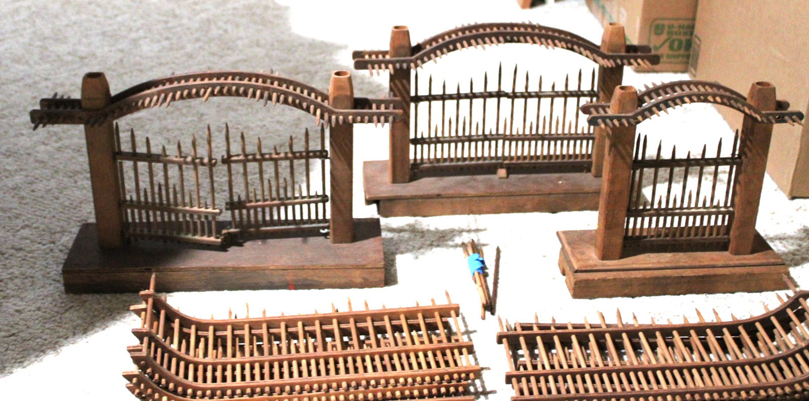 ANTIQUE VICTORIAN ASIAN CHINESE MINIATURE FENCE GATES XMAS VILLAGE RAILROAD WOOD