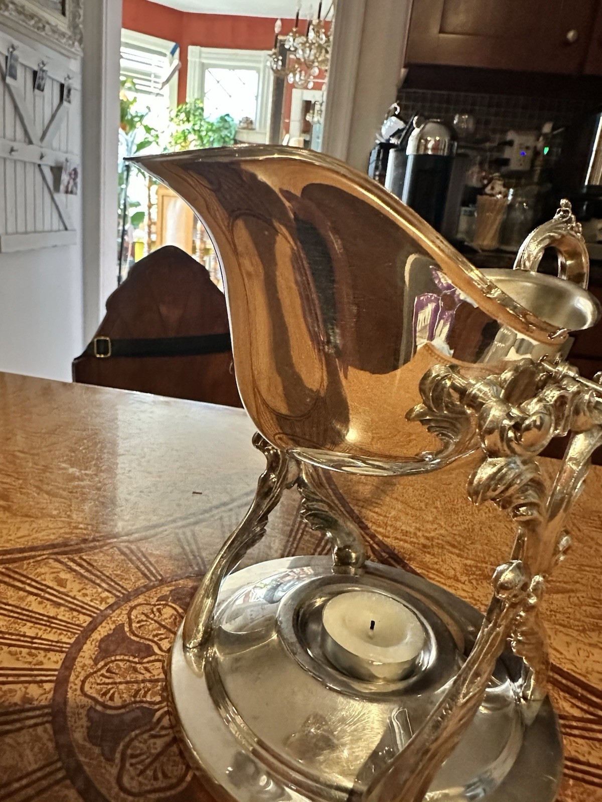 Vintage: Royal Limited Silver Plate Tilting Gravy Boat with Warmer